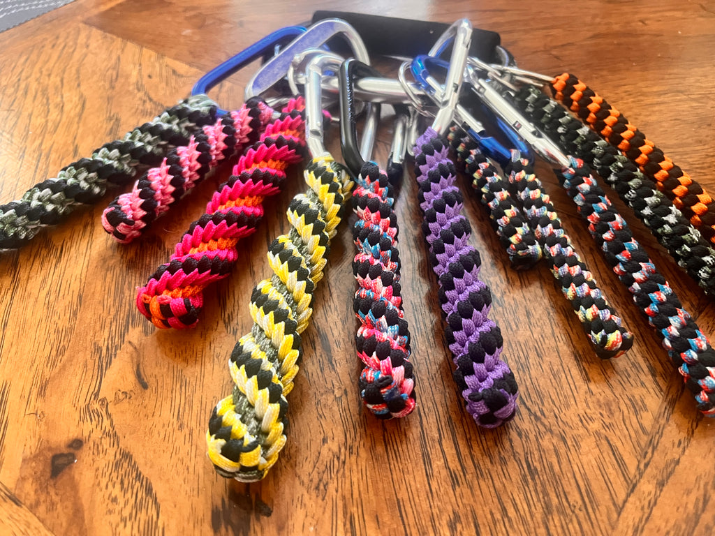 5"(13cm) 3-string Artisan Handwoven Helix Spiral Paracord Collectible Keychain – Black & Green with White accents